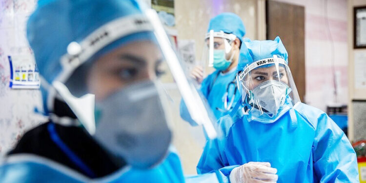 وزیر بهداشت: ۲۰ هزار پرستار جدید جذب مراکز درمانی می شوند