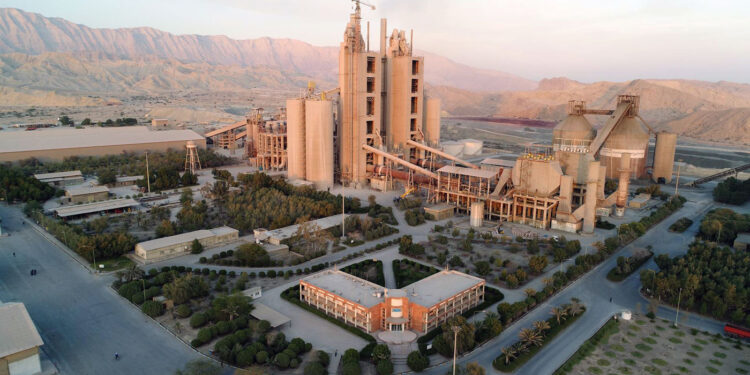 بازار گرم سیمان هرمزگان در کشورهای همسایه و نیاز های  داخلی