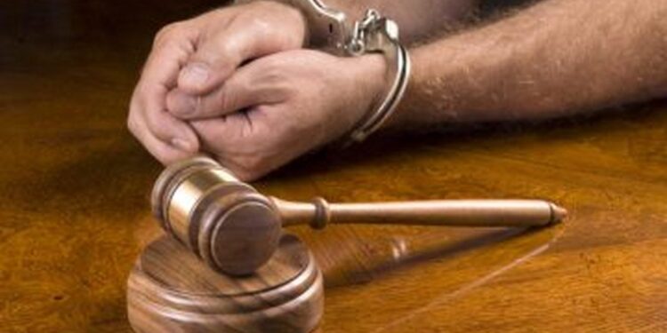 یک باند کارچاقکن در قشم منهدم شد