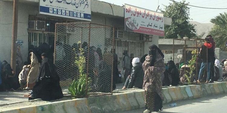 صف سهام فاصله های شیوع کرونا را کم کرد