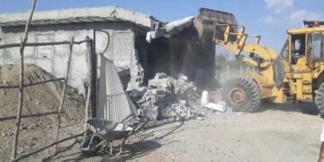 ۵۲ هزار و ۸۲۰ متر مربع از زمین های قشم رفع تصرف شد