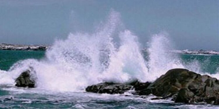 کارشناس پیش بینی اداره کل هواشناسی هرمزگان: دریای هرمزگان طوفانی می شود