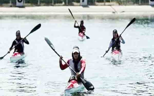 رقابت نمایندگان هرمزگان در لیگ آب های آرام بانوان