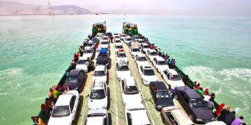 سه شهرستان هرمزگان در وضعیت زرد کرونایی قرار گرفت؛ مسافران هرمزگان فاصله ها را کم و هشدارها را زیاد کردند