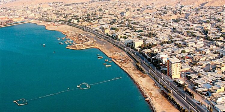 فرماندار بندرعباس: اجرای برنامه های فرهنگی و هنری موجب شور و نشاط می شود