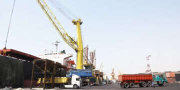 مدیر کل بنادر و دریانوردی هرمزگان اعلام کرد: ذخیره 540 هزار تن کالای اساسی در بندرشهید رجایی