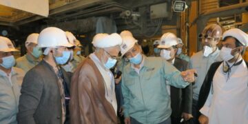امام جمعه بندرعباس در بازدید از فولاد هرمزگان: امیدواری به بخش خصوصی بیشتر از سرمایه گذاری دولتی است