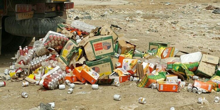 ۲ تُن مواد غذایی غیراستاندارد در قشم نابود شد