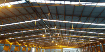 نوسازی سومین انبار ترانزیت کالا دربندرشهید رجایی پایان یافت