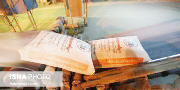 مدیرعامل شرکت سیمان هرمزگان:  خود را متعهد به تأمین سیمان هرمزگان می دانیم