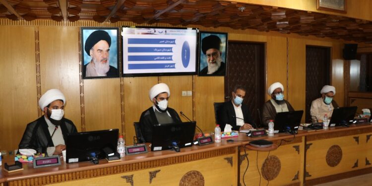 در نشست امامان جمعه با مدیرعامل شرکت آب و فاضلاب هرمزگان مطرح شد: دادن اطمینان خاطر آبفا برای بهبود وضعیت آب روستاهای هرمزگان