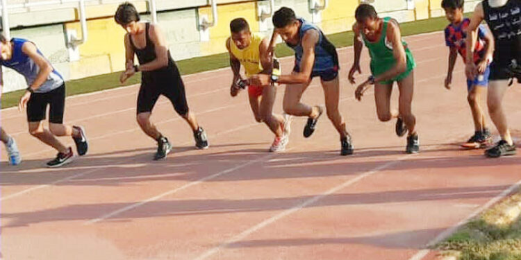 دونده ها به مناسبت دهه مبارک فجر دویدند