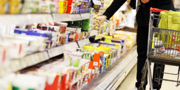 کلاف سردرگم کالاهای اساسی و خط و نشان دادگستری برای مدیران متخلف