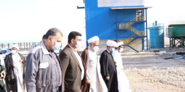 نماینده ولی‌فقیه در هرمزگان: تصدی گری دولت در بخش تولید فساد زاست