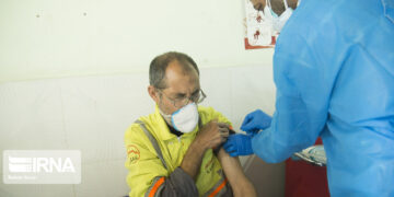 از دو هزار پاکبان در بندرعباس ۳۹۱ نفر واکسن دریافت کرده اند