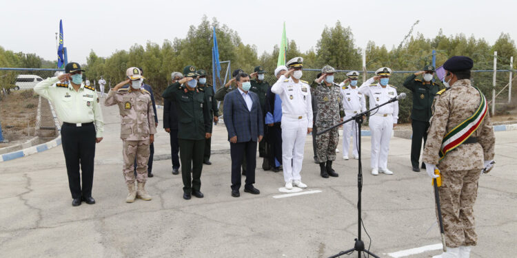 استاندار هرمزگان: نام ارتش ایران تنِ تجاوزگران را به لرزه در آورده است
