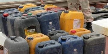 کشف 12هزار لیترسوخت قاچاق در بندرعباس