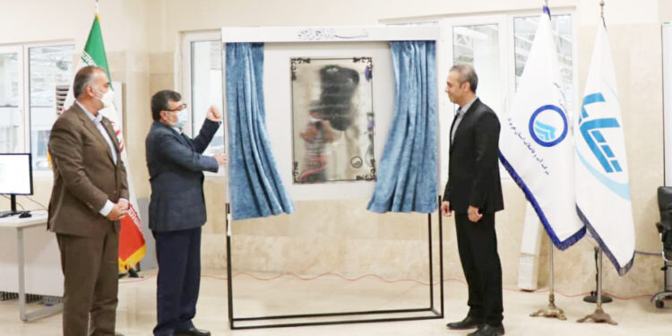 با دستور رئیس جمهور سامانه تامين آب بندرعباس بهره برداري شد؛ آبِ آب شیرین کن یکصد هزار مترمکعبی به بندرعباس رسید