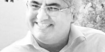 نقاش و مجسمه ساز