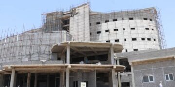 بزرگترین بیمارستان بندرعباس تیرماه افتتاح می شود