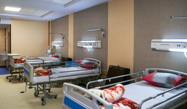 هرمزگان با کمبود کادر درمان و تخت بیمارستانی روبروست