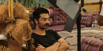 هوا بوی غریبه ها را میدهد