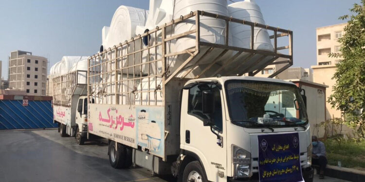 ارسال مخازن آب موقت به 43 روستای تنش دار هرمزگان