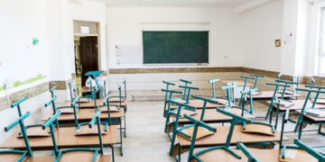 مدارس و بی مهری کرونا