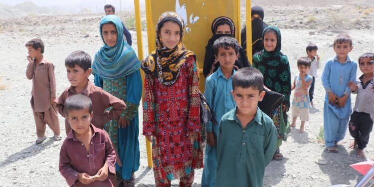 دانش آموزان بشکردی