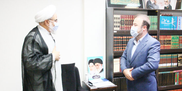 نماینده ولی فقیه در استان : توجه به رشد تولید و توسعه در فولاد هرمزگان قابل تقدیر است