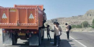 آقای مسئول کمپرسی سرویس مدرسه نیست