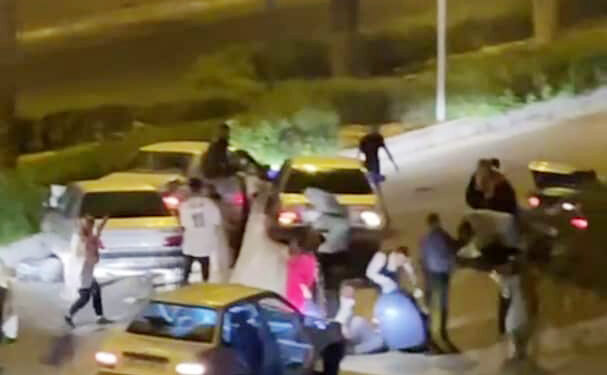 رقص مرگ در کاروان شادی