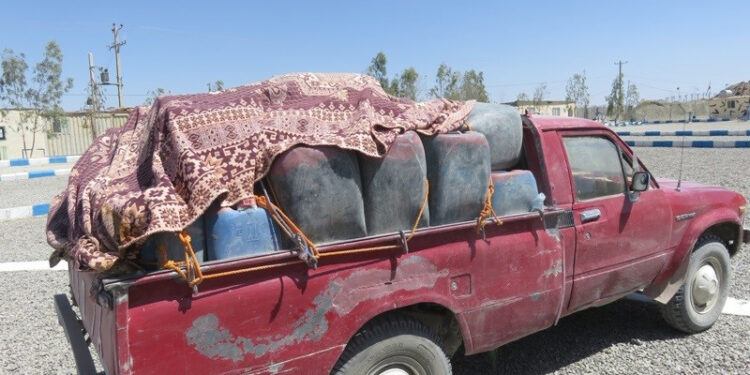 ارابه های مرگ قاچاقچیان سوخت در محورهای مواصلاتی هرمزگان