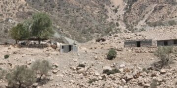 دهستان کوهشاه احمدی حاجی آباد  درمحرومیت و نبود امکانات بسرمیبرد