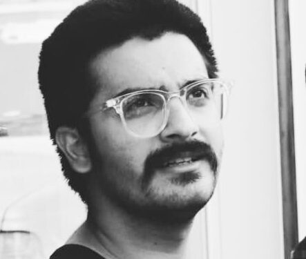 پیرمردی که از آنِ دریاست، و به آن باز خواهد گشت»