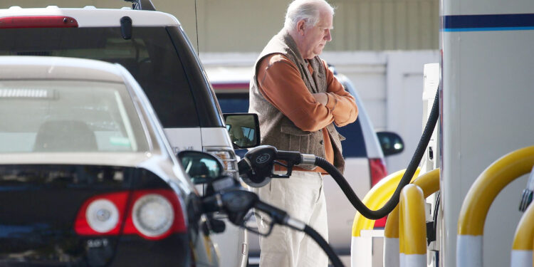 واکاوی یک خبر محرمانه که علنی شد؛ آماده سازی جزایر برای اجرای آزمایشی طرح جدید بنزینی