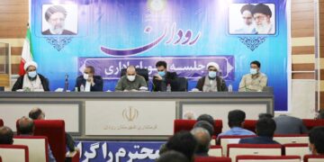 استاندار هرمزگان: کمک های صنایع باید در اختیار اقتصاد مردمی قرار گیرد