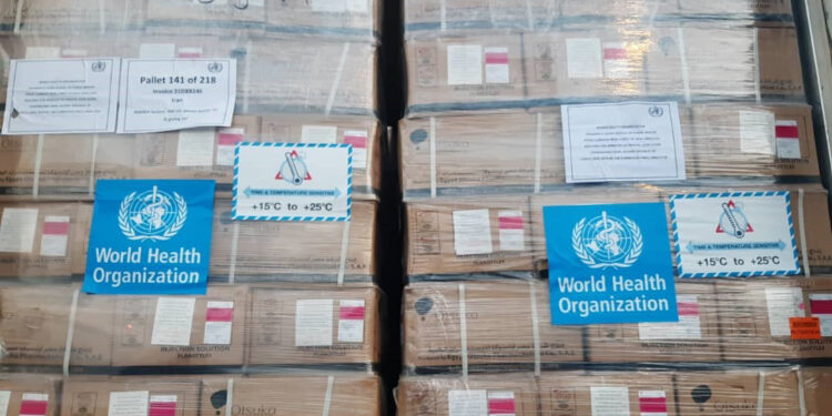 با ضرب الاجل دادستان مرکز هرمزگان محقق شد: ترخیص ۱۱ کانتینر سرم اهدایی سازمان بهداشت جهانی