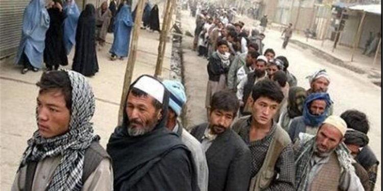 بکارگیری اتباع خارجی غیرمجاز در بنگاه های اقتصادی ممنوع است