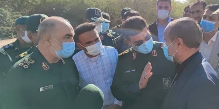 بازدید فرمانده کل سپاه پاسداران از شرق هرمزگان؛ سپاه برای مناطق سیل زده بسیج شده است
