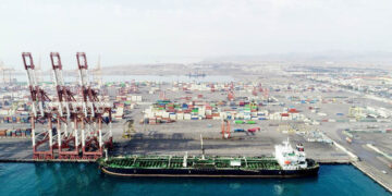 بیم صنایع روغنی و امیدهایی که کشتی های پهلو گرفته در هرمزگان دادند