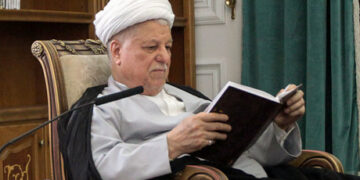 مرحوم هاشمی و کتاب نویسی