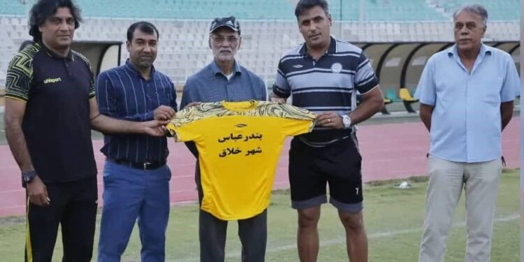 از پیشکسوت فوتبال هرمزگان تجلیل شد