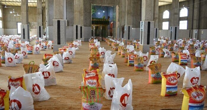 توزیع ۵ هزار بسته معیشتی بین نیازمندان هرمزگان توسط قرارگاه مدینه منوره سپاه