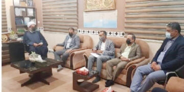 دیدار سرپرست اداره کل ورزش و جوانان با امام جمعه بندرلنگه مبلغ ۲ میلیارد تومان جهت احداث  دهکده آبی ساحلی بندرلنگه تخصیص یافته است