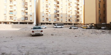 اجرای موسیقی محلی توسط دانش آموزان مدرسه رودکی روستای مچاهیل در تقدیر از معلمین بخش شیبکوه بندرلنگه