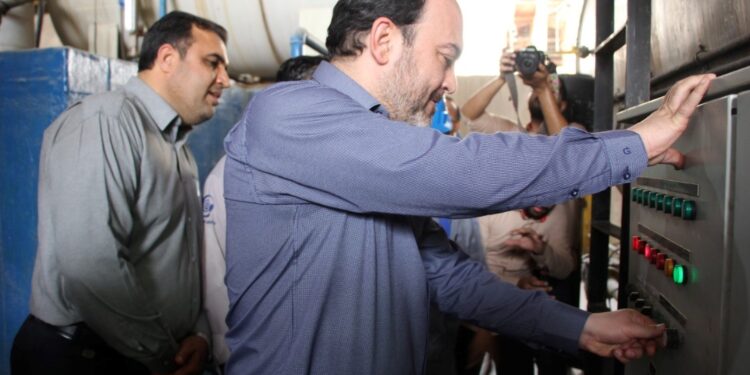 بازگشت تولید به کارخانه روی بندرعباس