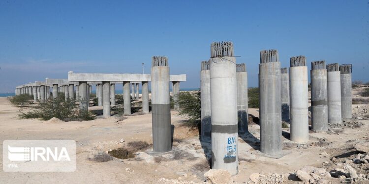 مدیرعامل سازمان منطقه آزاد قشم: عملیات تکمیل پل خلیج فارس در آینده نزدیک آغاز می شود