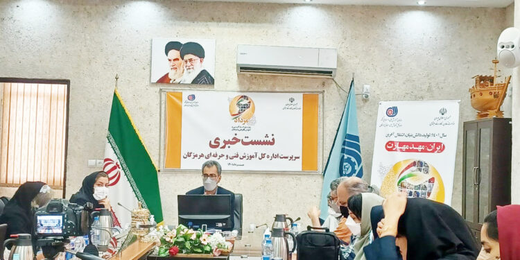 سرپرست اداره کل آموزش فنی و حرفه ای هرمزگان:همکاری صنایع و اصناف باعث کاهش آمار بیکاری می شود