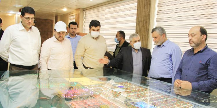 معاون اجرایی رئيس جمهوری در سفر به هرمزگان مطرح کرد؛ دولت تمام قد در کنار سرمایه ‌گذاران ایستاده است